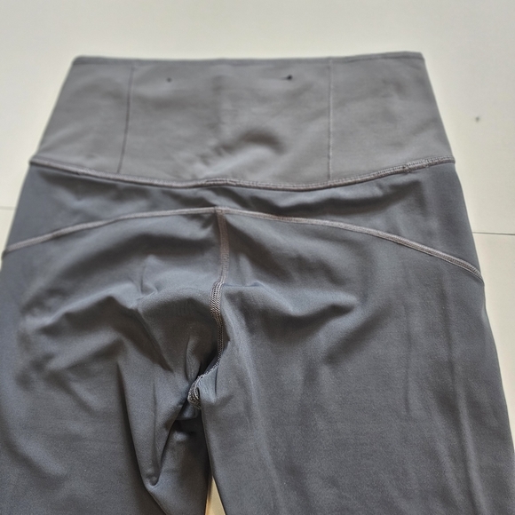 Lululemon In Movement Crop Everlux Leggings Color Dark Shadow Size 6 - Picture 7 of 10
